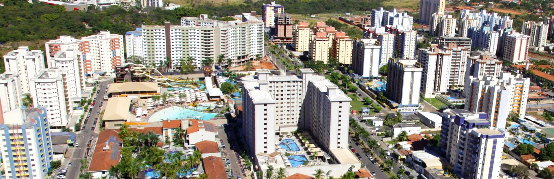 Qual a Diferença entre Caldas Novas e Rio Quente?